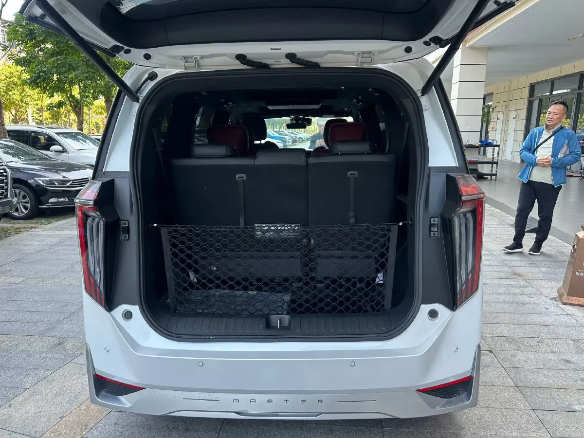 2023 GAC Trumpchi M8 2.0T 190HP L4 E-CVT Hybrid,autocango,china used car exporter,china ev exporter,chinese used car exporter,chinese used ev exporter