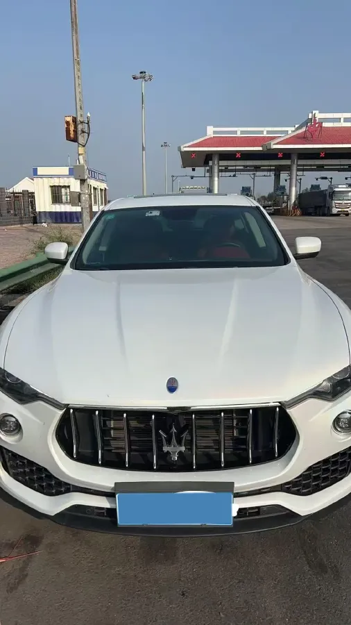 2018 Maserati Levante 3.0T 350HP V6 8AT,autocango,china used car exporter,china ev exporter,chinese used car exporter,chinese used ev exporter