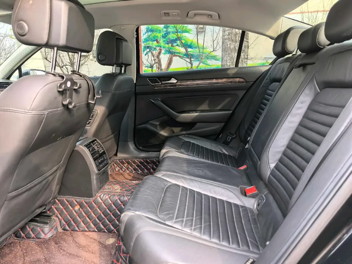 2019 Volkswagen Magotan 2.0T 186HP L4 7DCT,autocango,china used car exporter,china ev exporter,chinese used car exporter,chinese used ev exporter