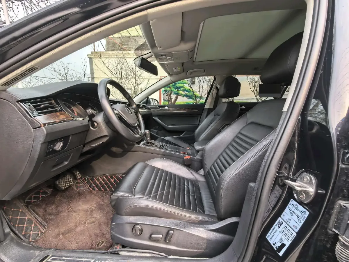 2019 Volkswagen Magotan 2.0T 186HP L4 7DCT,autocango,china used car exporter,china ev exporter,chinese used car exporter,chinese used ev exporter