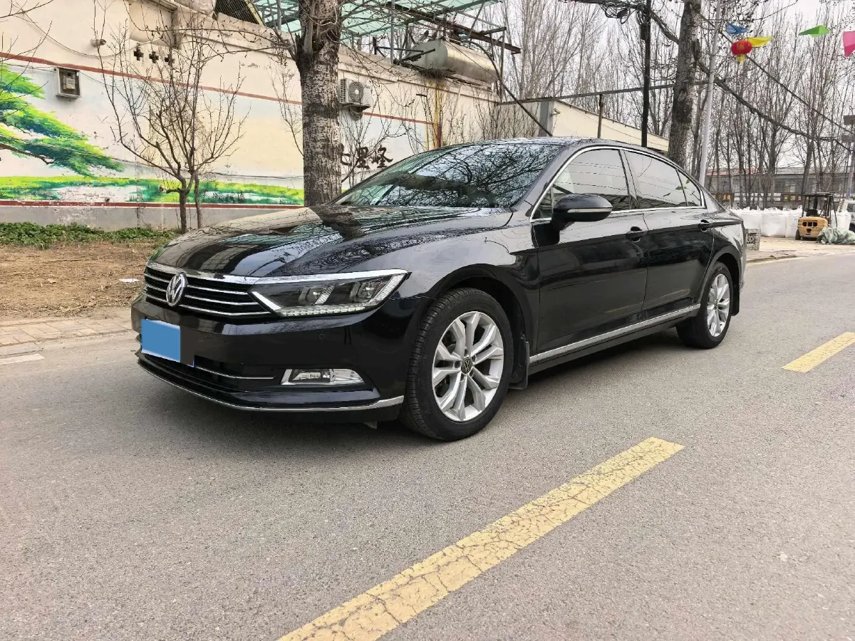 2019 Volkswagen Magotan 2.0T 186HP L4 7DCT,autocango,china used car exporter,china ev exporter,chinese used car exporter,chinese used ev exporter