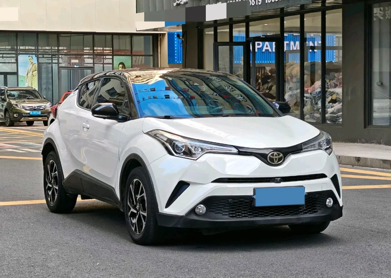 2018 Toyota C-HR 2.0L 171HP L4 CVT,autocango,china used car exporter,china ev exporter,chinese used car exporter,chinese used ev exporter