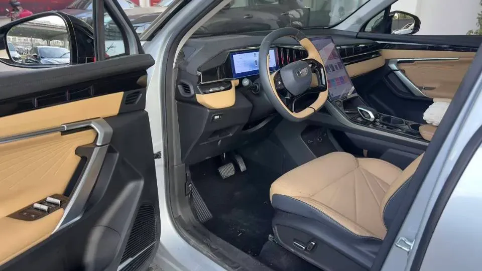 2023 Geely StarRay 1.5T 181HP L4 7DCT,autocango,china used car exporter,china ev exporter,chinese used car exporter,chinese used ev exporter