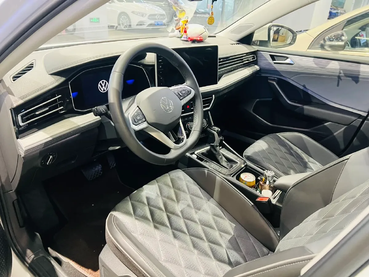 2023 Volkswagen Sagitar 1.4T 150HP L4 7DCT,autocango,china used car exporter,china ev exporter,chinese used car exporter,chinese used ev exporter