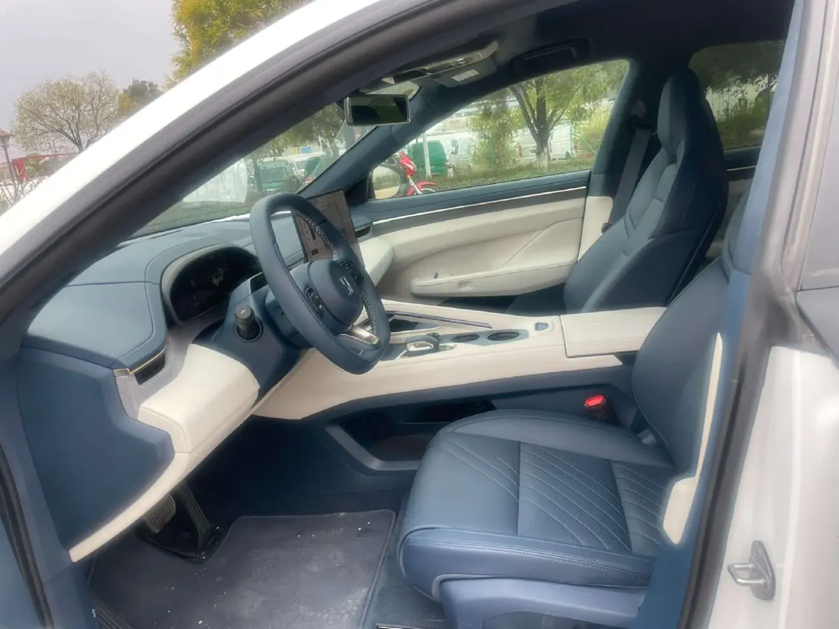 2025 Zeekr 001 BEV 100KWH,autocango,china used car exporter,china ev exporter,chinese used car exporter,chinese used ev exporter