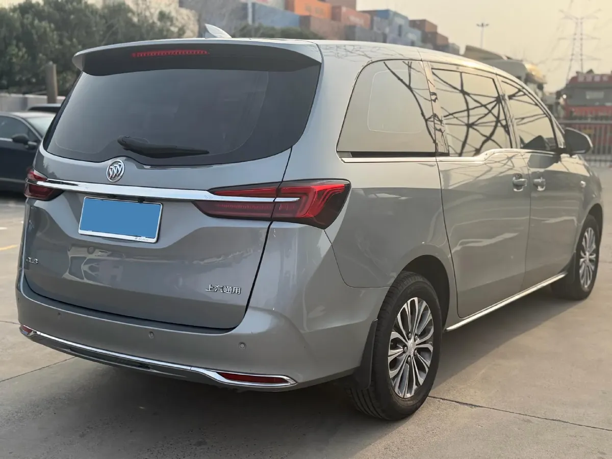 2023 Buick GL8 2.0T 237HP L4 9AT,autocango,china used car exporter,china ev exporter,chinese used car exporter,chinese used ev exporter
