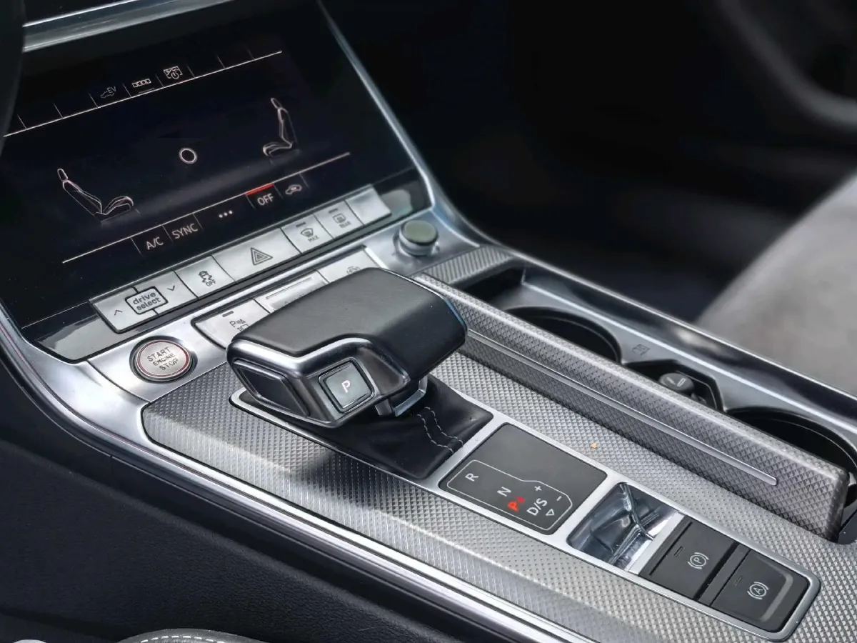 2020 Audi A6L 2.0T 252HP L4 7DCT PHEV 14.1KWH,autocango,china used car exporter,china ev exporter,chinese used car exporter,chinese used ev exporter