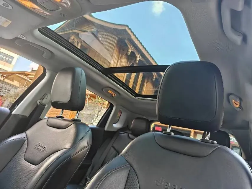 2017 Jeep Compass 1.4T 165HP L4 7DCT,autocango,china used car exporter,china ev exporter,chinese used car exporter,chinese used ev exporter