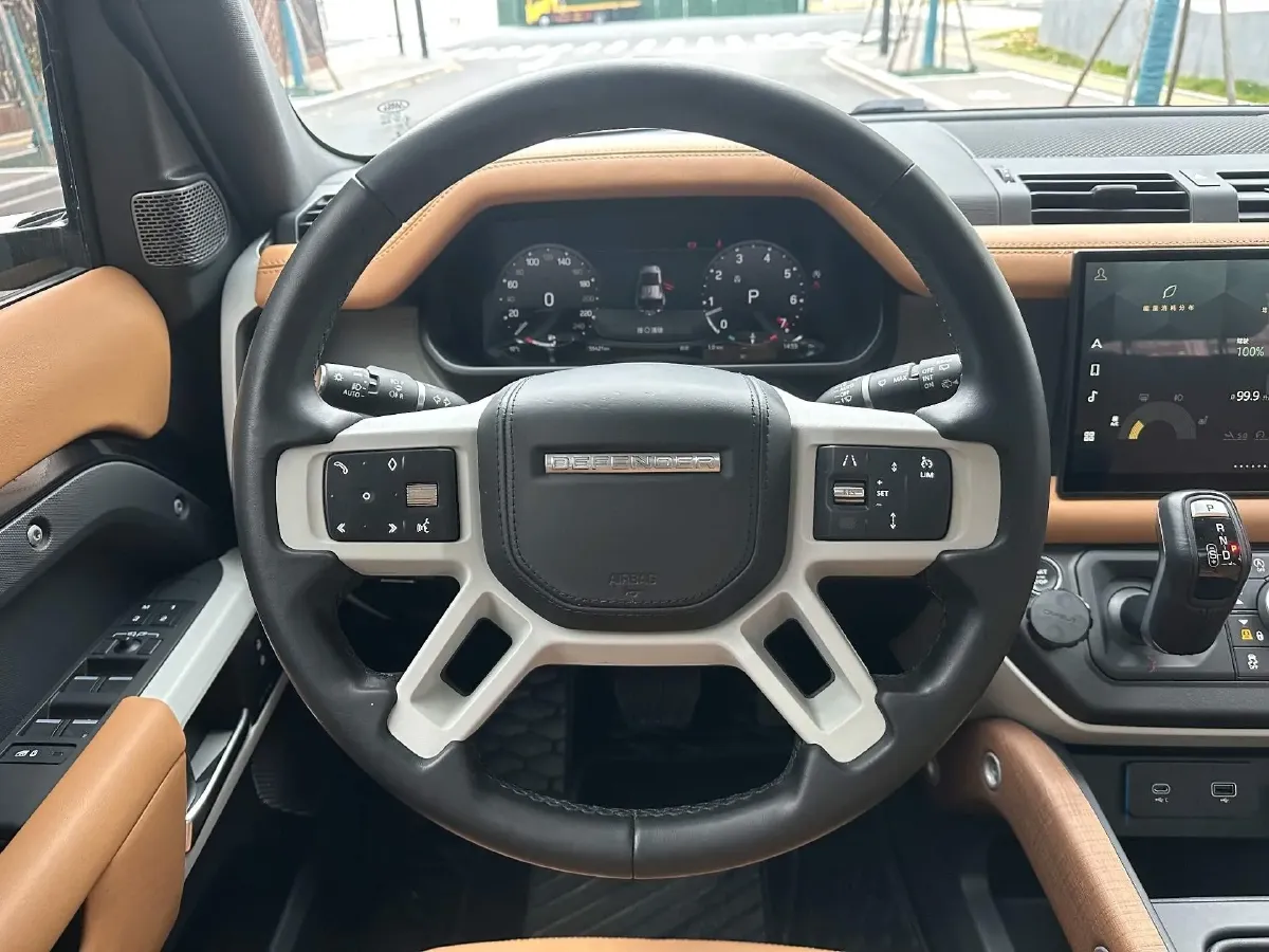 2023 Land Rover Defender 3.0T 400HP L6 8AT,autocango,china used car exporter,china ev exporter,chinese used car exporter,chinese used ev exporter