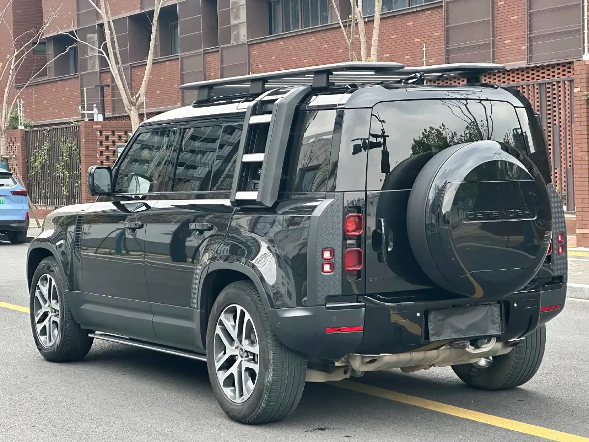 2023 Land Rover Defender 3.0T 400HP L6 8AT,autocango,china used car exporter,china ev exporter,chinese used car exporter,chinese used ev exporter