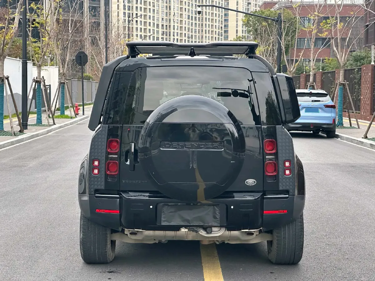 2023 Land Rover Defender 3.0T 400HP L6 8AT,autocango,china used car exporter,china ev exporter,chinese used car exporter,chinese used ev exporter
