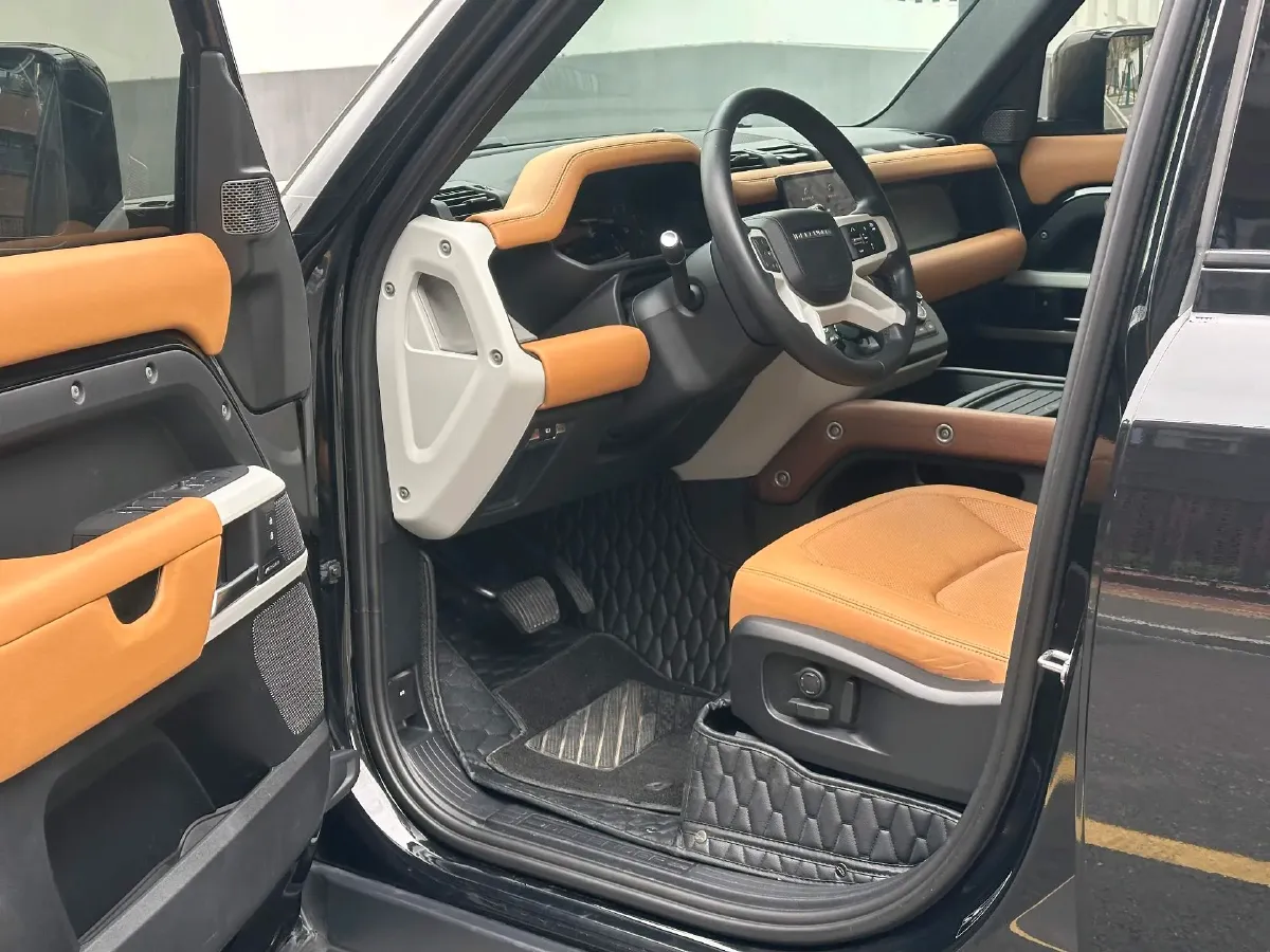 2023 Land Rover Defender 3.0T 400HP L6 8AT,autocango,china used car exporter,china ev exporter,chinese used car exporter,chinese used ev exporter