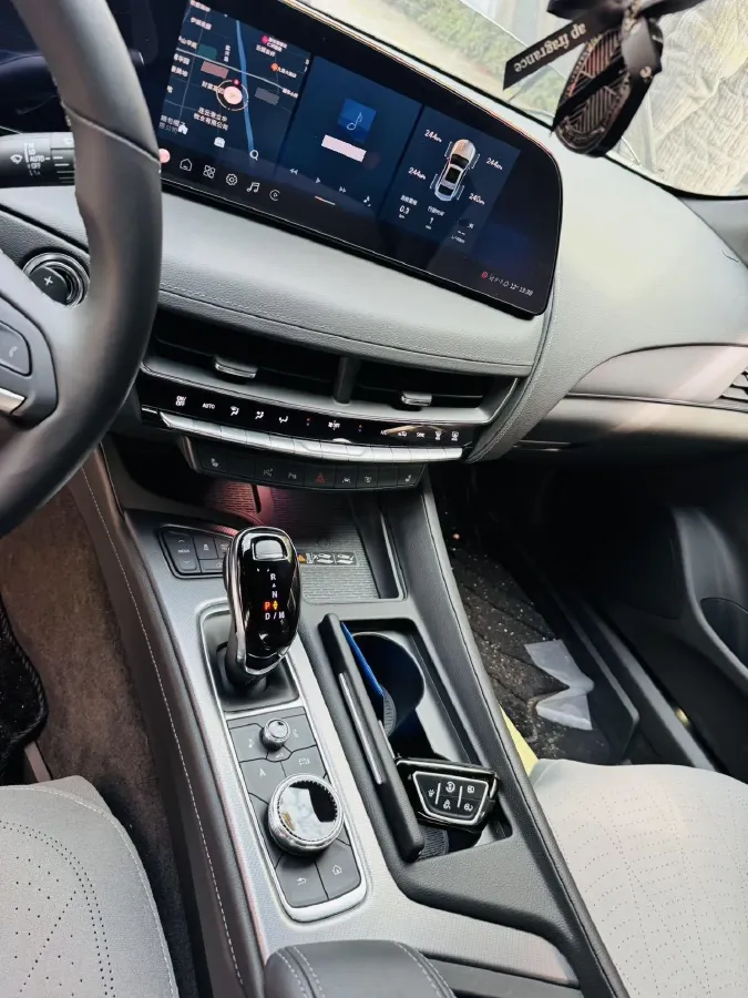 2025 Cadillac CT5 2.0T 237HP L4 10AT,autocango,china used car exporter,china ev exporter,chinese used car exporter,chinese used ev exporter