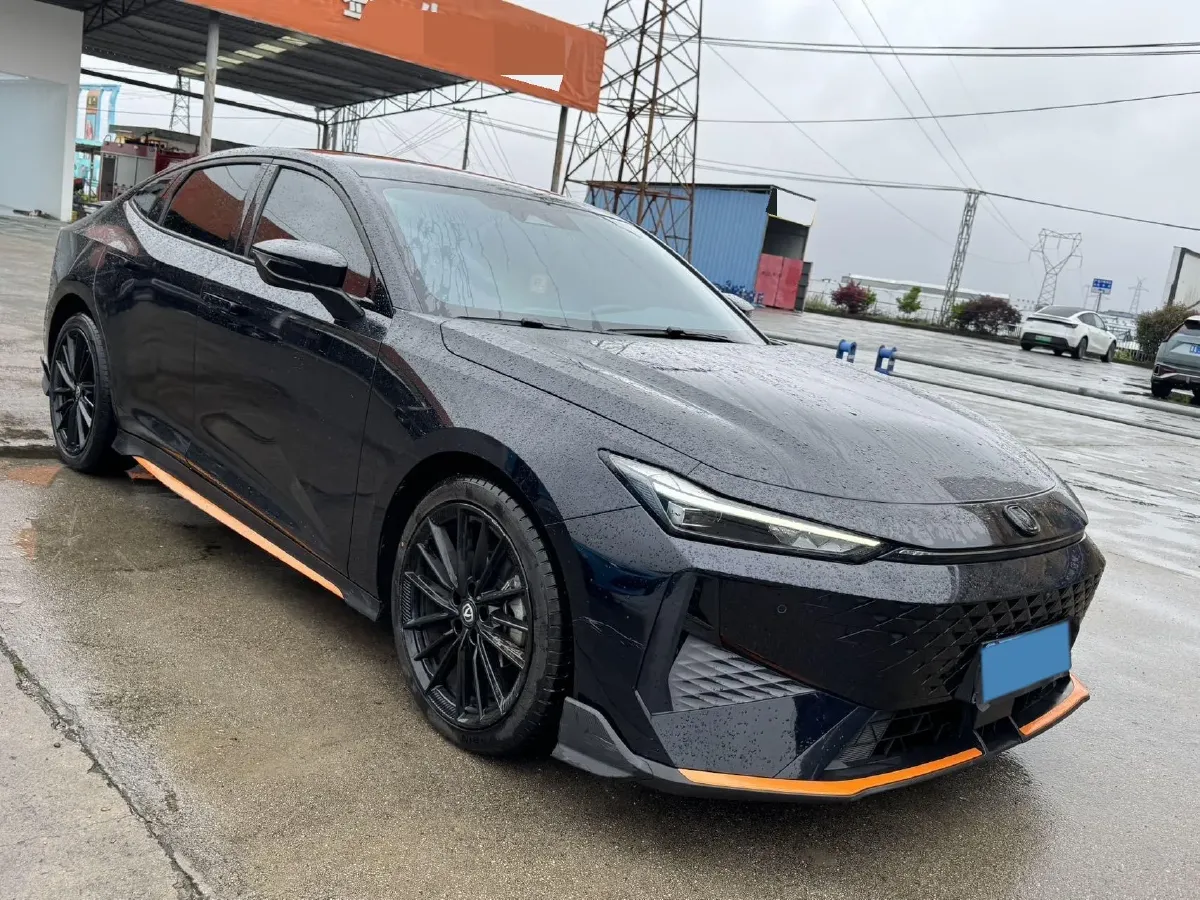 2024 ChangAn UNI-V 1.5T 188HP L4 7DCT,autocango,china used car exporter,china ev exporter,chinese used car exporter,chinese used ev exporter