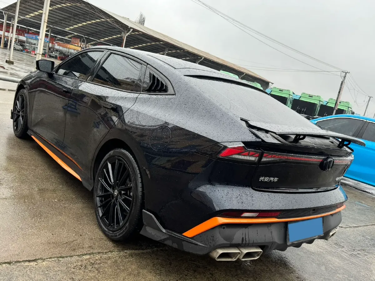 2024 ChangAn UNI-V 1.5T 188HP L4 7DCT,autocango,china used car exporter,china ev exporter,chinese used car exporter,chinese used ev exporter