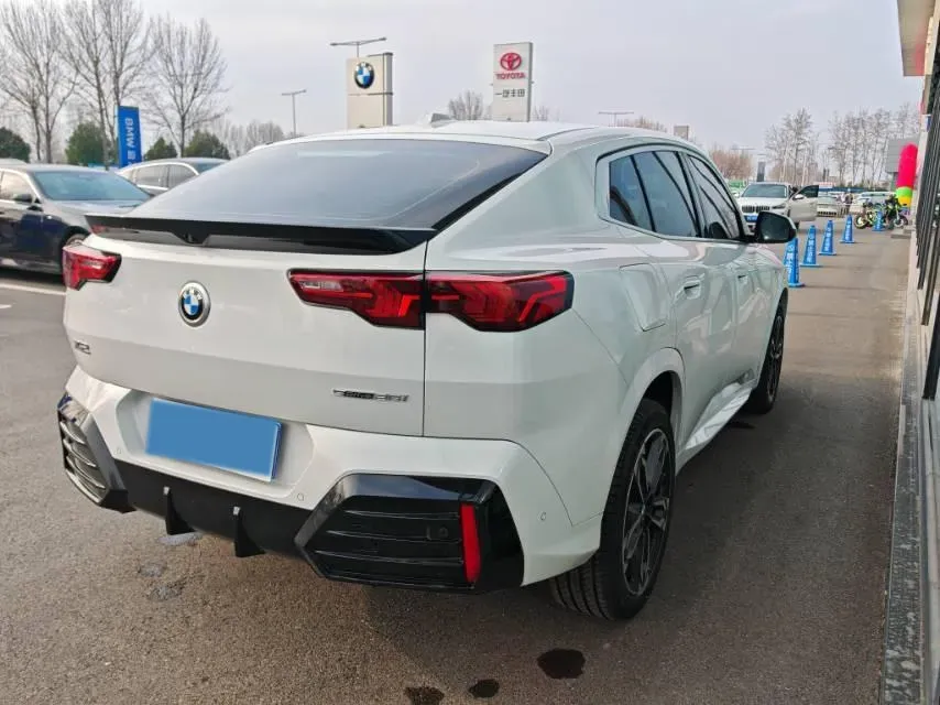 2024 BMW X2 2.0T 204HP L4 7DCT,autocango,china used car exporter,china ev exporter,chinese used car exporter,chinese used ev exporter