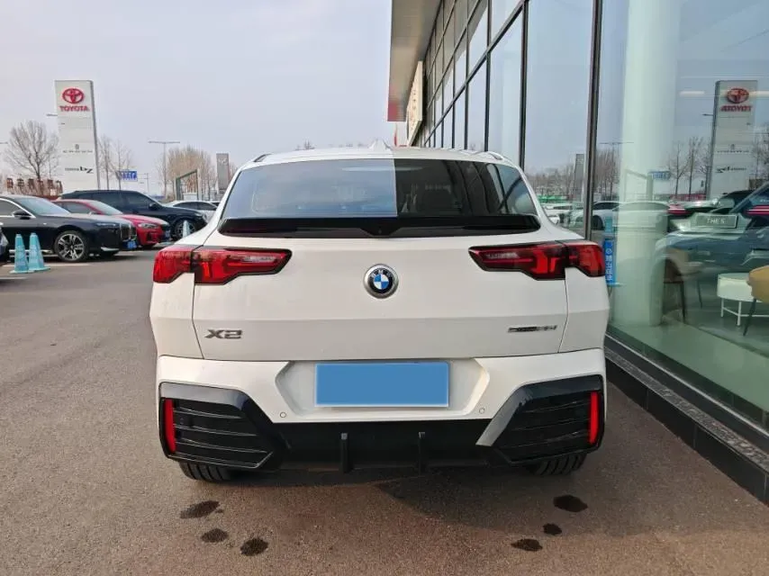 2024 BMW X2 2.0T 204HP L4 7DCT,autocango,china used car exporter,china ev exporter,chinese used car exporter,chinese used ev exporter