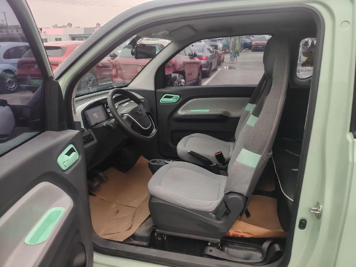 2021 WuLing HongGuang MINI EV BEV 13.8KWH,autocango,china used car exporter,china ev exporter,chinese used car exporter,chinese used ev exporter