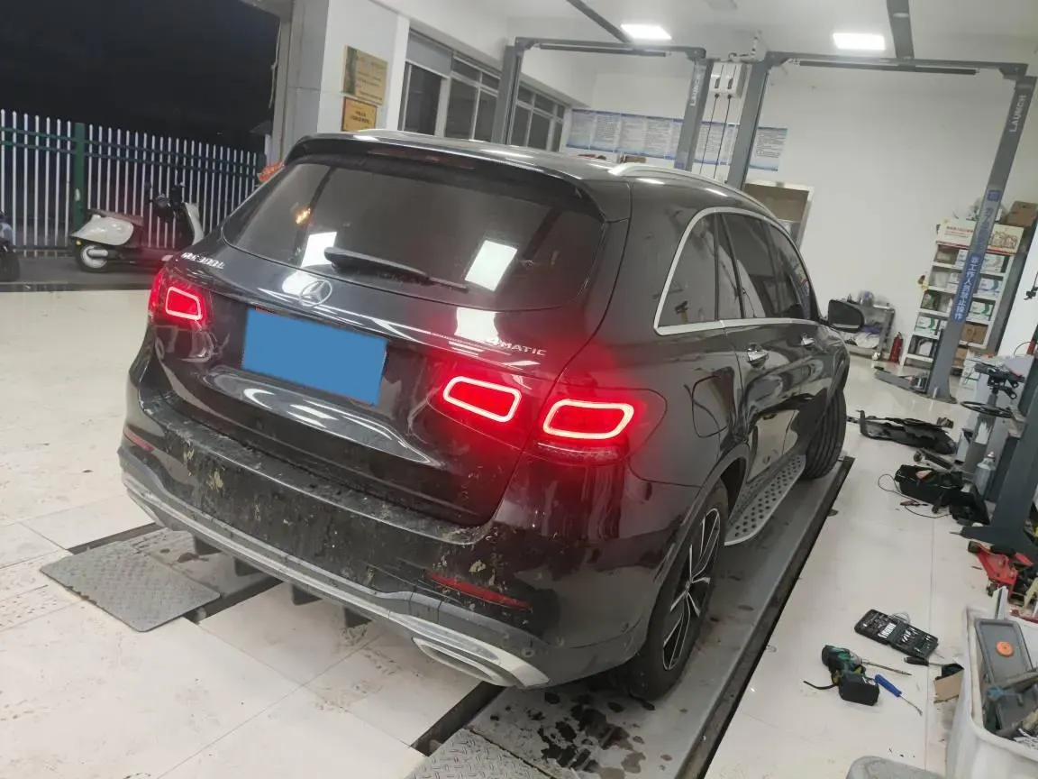 2022 Mercedes-Benz GLC Class 2.0T 197HP L4 9AT,autocango,china used car exporter,china ev exporter,chinese used car exporter,chinese used ev exporter