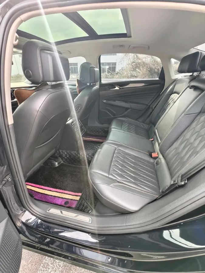 2019 Volvo V40 1.5T 152HP L4 6AT,autocango,china used car exporter,china ev exporter,chinese used car exporter,chinese used ev exporter