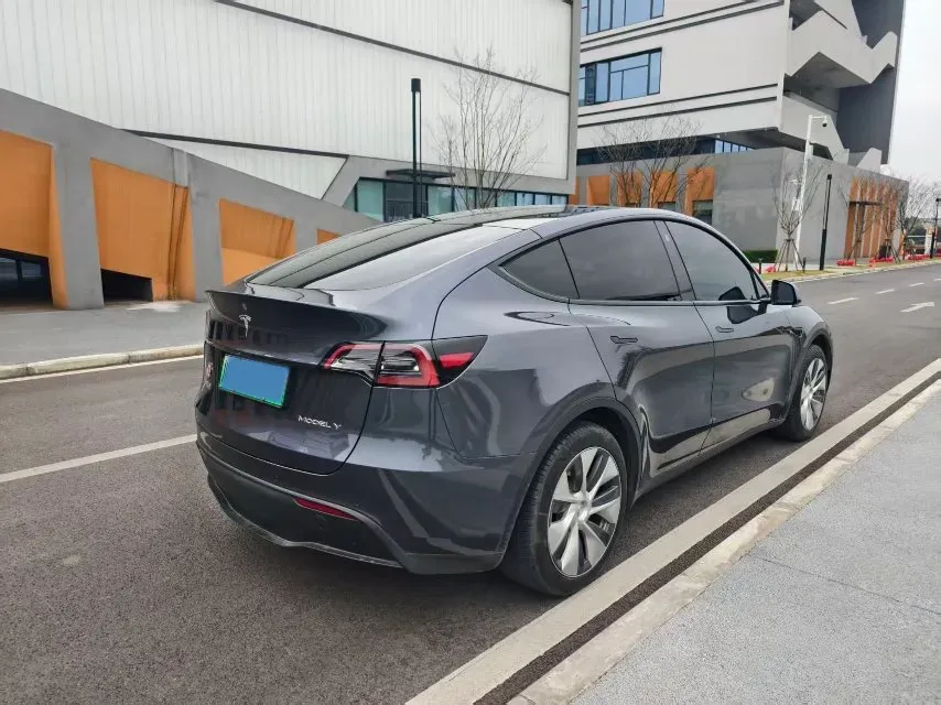 2022 Tesla Model Y BEV 60KWH,autocango,china used car exporter,china ev exporter,chinese used car exporter,chinese used ev exporter