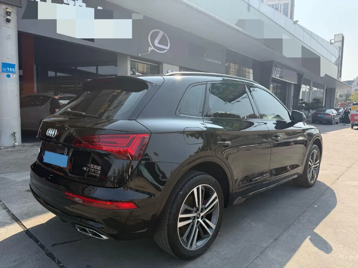 2022 Audi Q5L 2.0T 190HP L4 7DCT,autocango,china used car exporter,china ev exporter,chinese used car exporter,chinese used ev exporter
