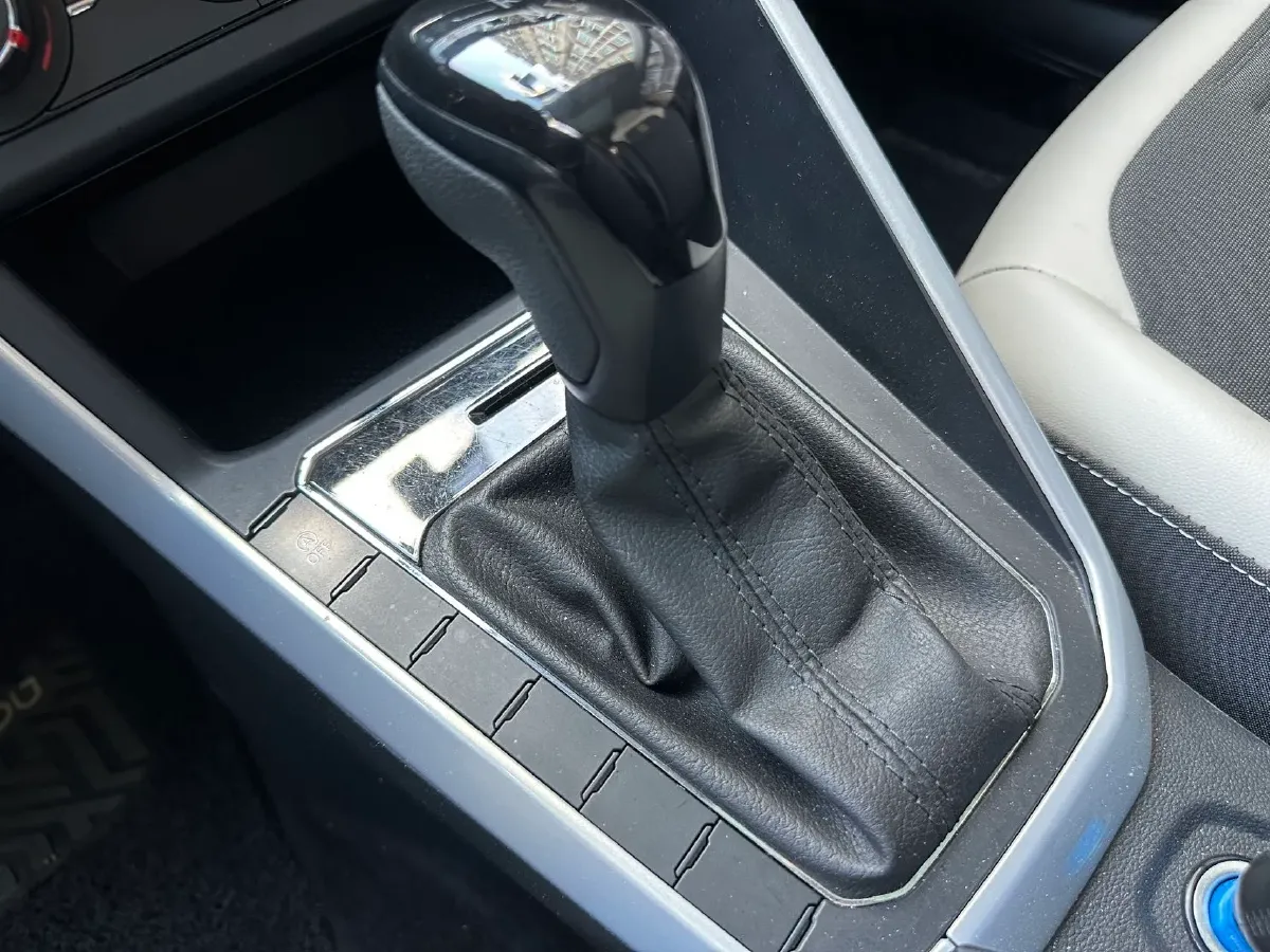 2021 Haval H6 1.5T 169HP L4 7DCT,autocango,china used car exporter,china ev exporter,chinese used car exporter,chinese used ev exporter