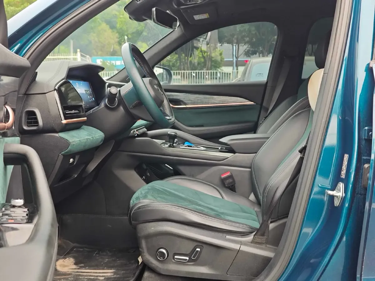 2021 Geely Monjaro 2.0T 218HP L4 7DCT,autocango,china used car exporter,china ev exporter,chinese used car exporter,chinese used ev exporter