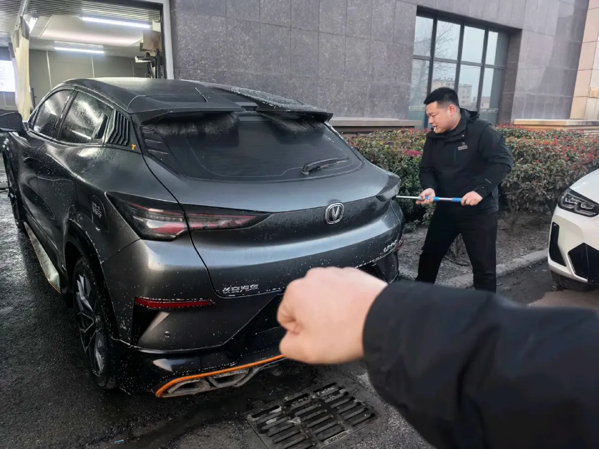 2022 ChangAn UNI-T 1.5T 188HP L4 7DCT,autocango,china used car exporter,china ev exporter,chinese used car exporter,chinese used ev exporter