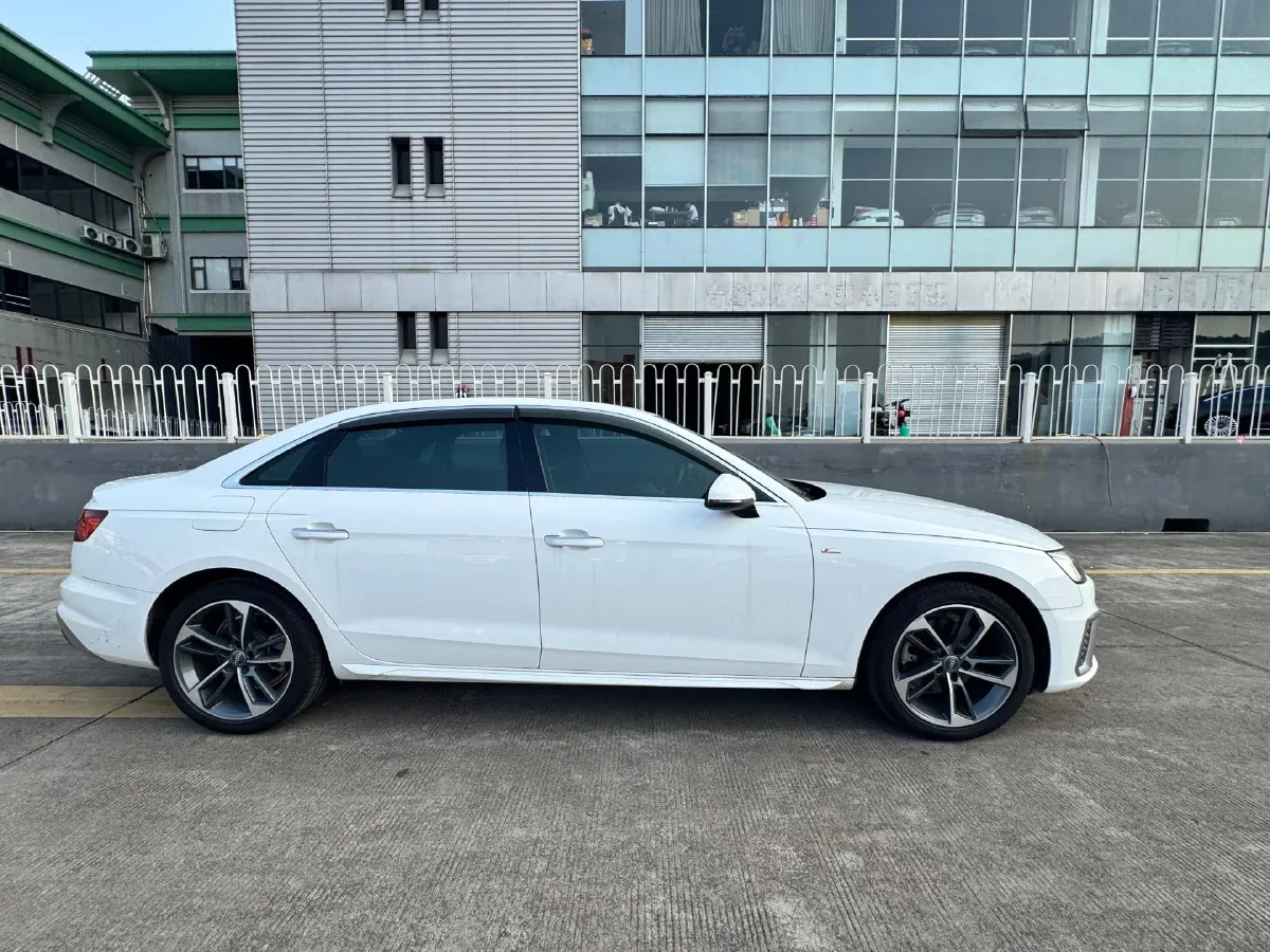 2020 Audi A4L 2.0T 190HP L4 7DCT,autocango,china used car exporter,china ev exporter,chinese used car exporter,chinese used ev exporter