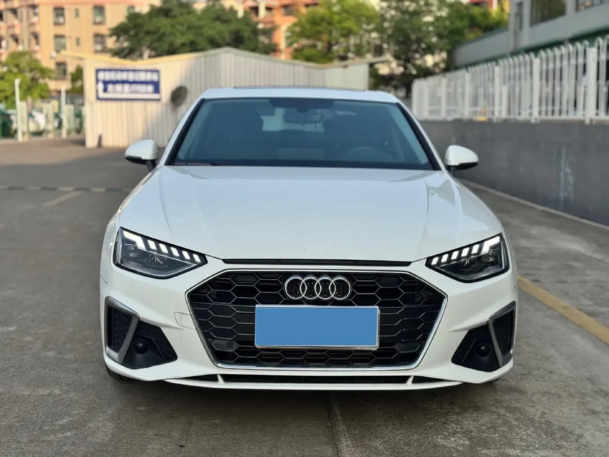 2020 Audi A4L 2.0T 190HP L4 7DCT,autocango,china used car exporter,china ev exporter,chinese used car exporter,chinese used ev exporter