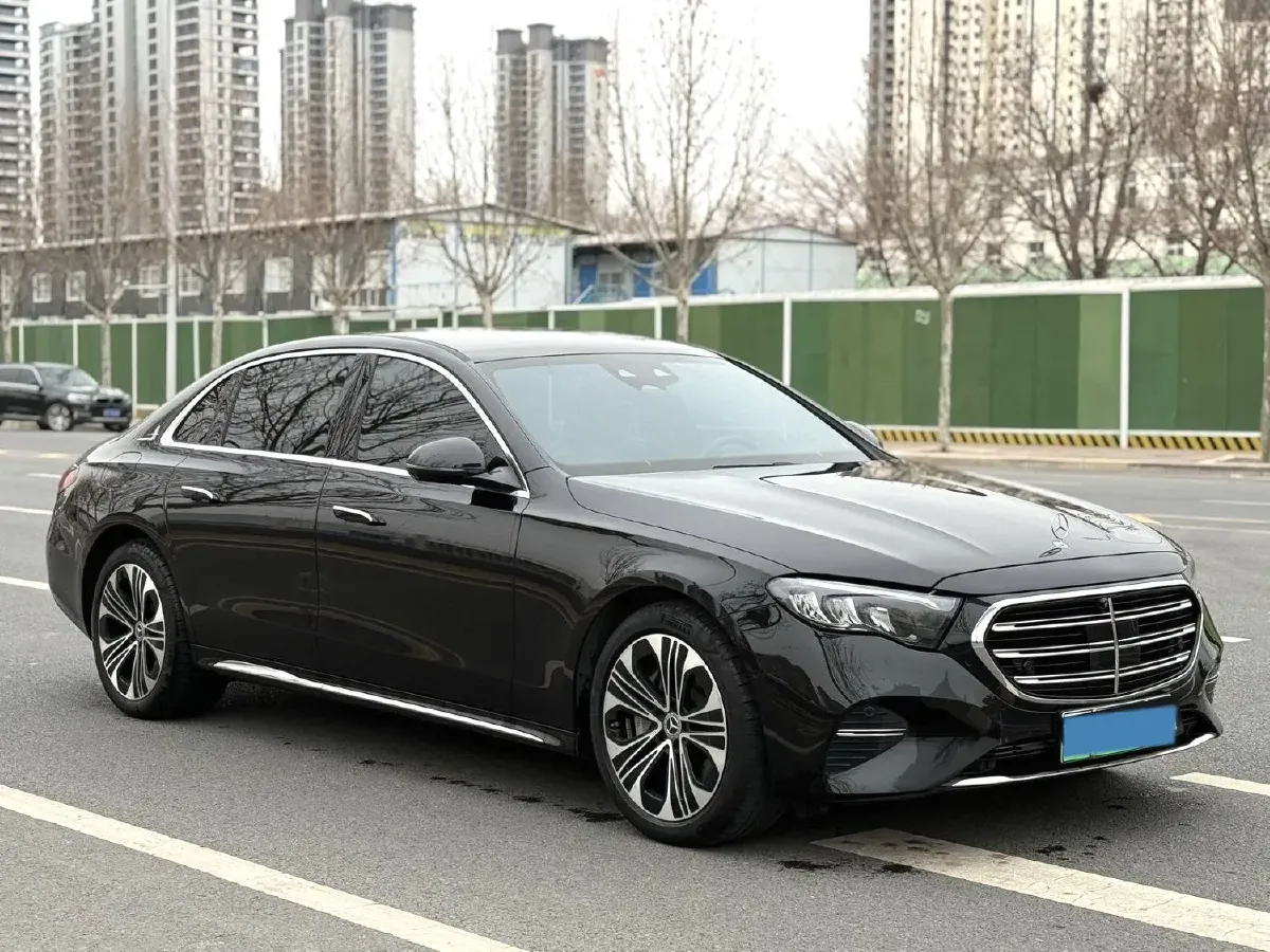 2024 Mercedes-Benz E Class 2.0T 204HP L4 9AT PHEV 25.4KWH,autocango,china used car exporter,china ev exporter,chinese used car exporter,chinese used ev exporter