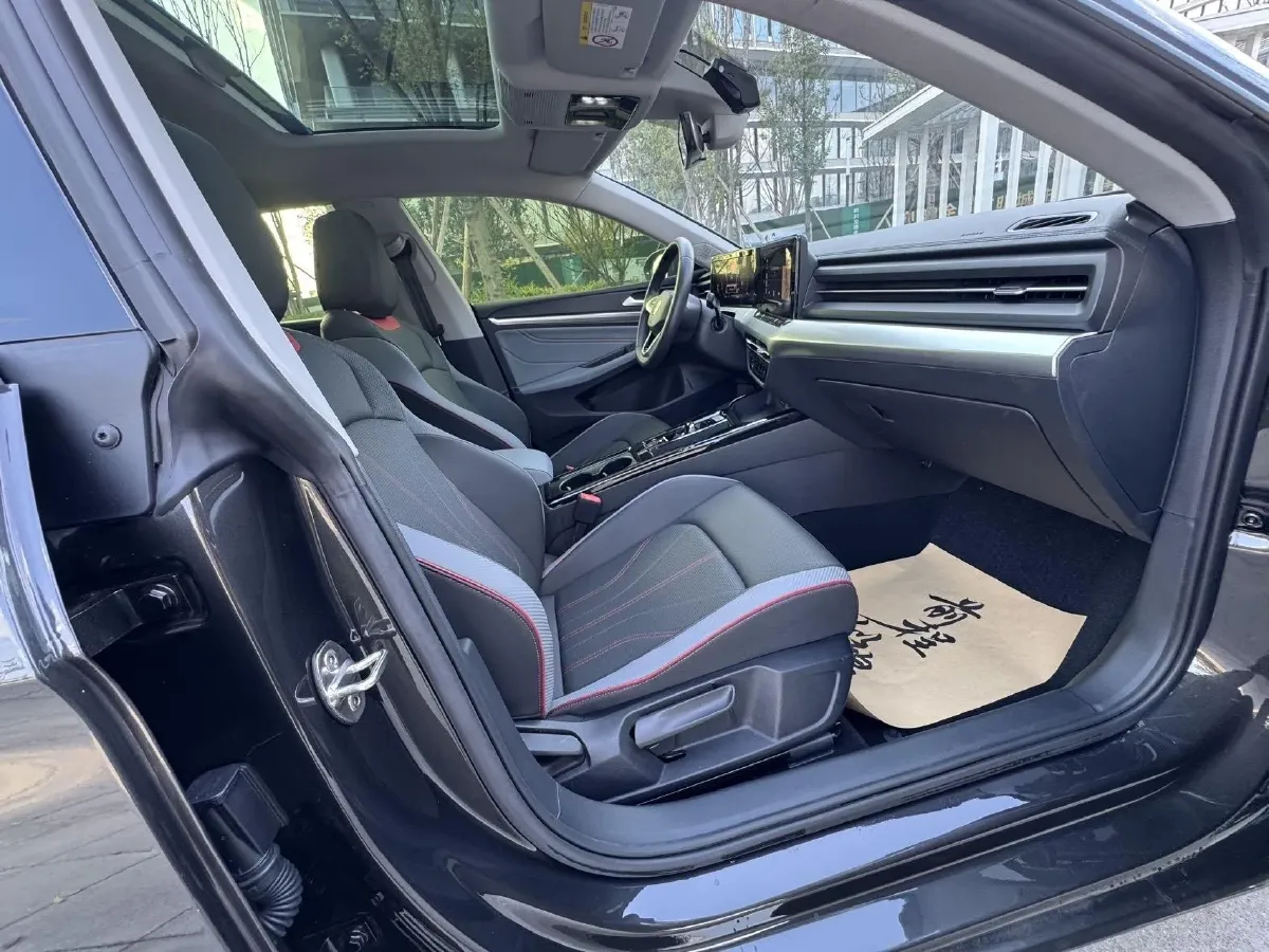 2024 Volkswagen Lamando 1.4T 150HP L4 7DCT,autocango,china used car exporter,china ev exporter,chinese used car exporter,chinese used ev exporter