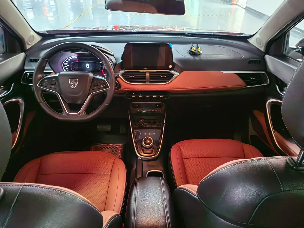 2017 HaiMa S5 Young Edition 1.6L 122HP L4 5MT,autocango,china used car exporter,china ev exporter,chinese used car exporter,chinese used ev exporter