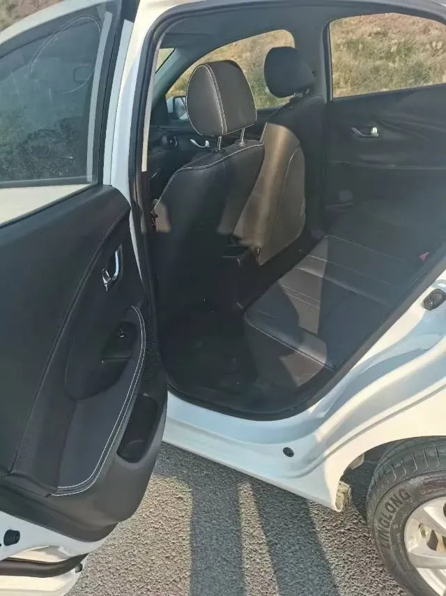 2019 ChangAn Alsvin 1.5L 107HP L4 5DCT,autocango,china used car exporter,china ev exporter,chinese used car exporter,chinese used ev exporter