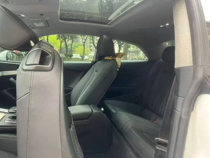 2021 Audi A5 2.0T 204HP L4 7DCT,autocango,china used car exporter,china ev exporter,chinese used car exporter,chinese used ev exporter