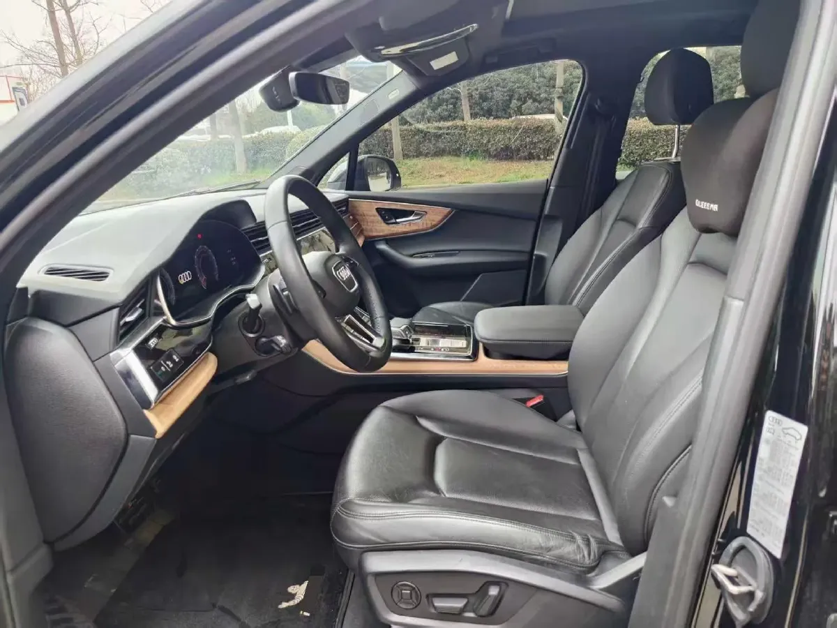 2022 Audi Q7 3.0T 340HP V6 8AT,autocango,china used car exporter,china ev exporter,chinese used car exporter,chinese used ev exporter
