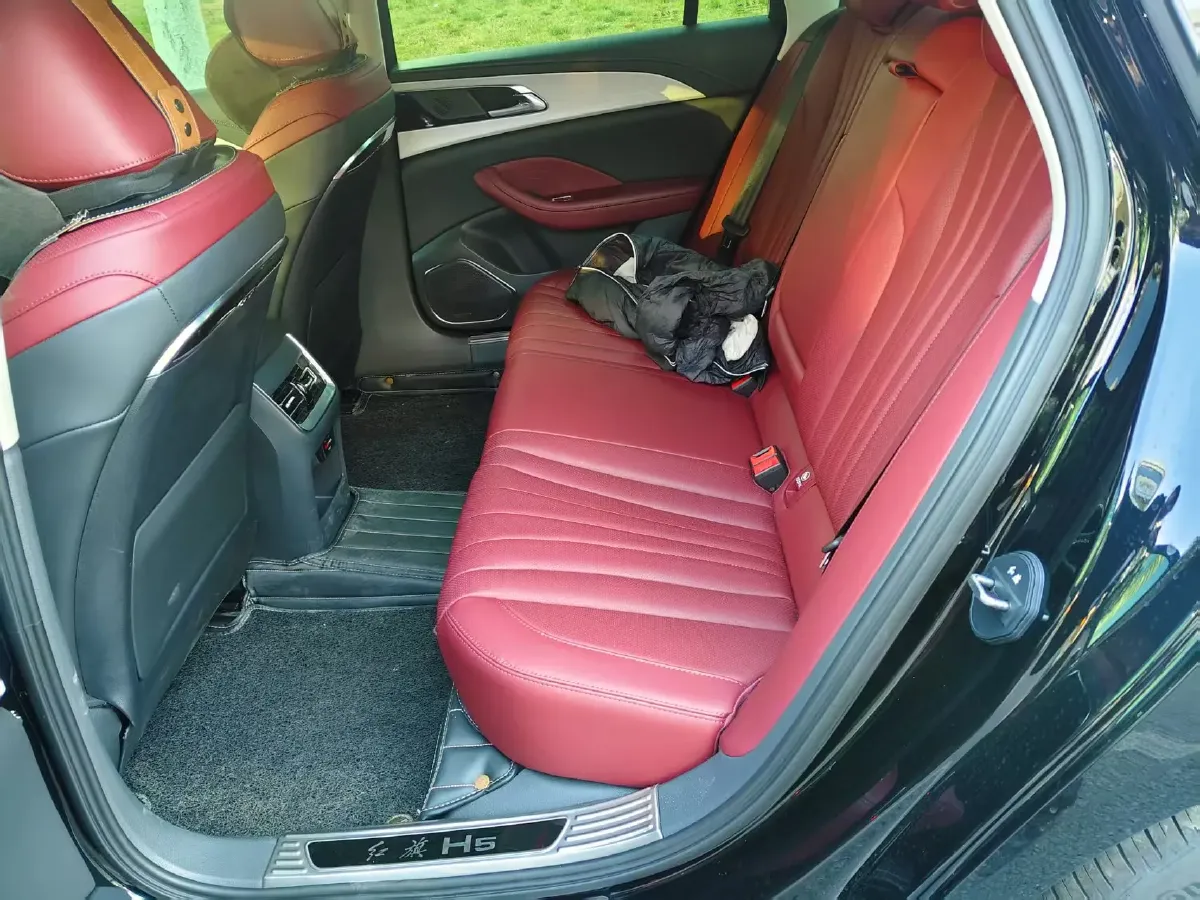 2025 HongQi H5 1.5T 169HP L4 7DCT,autocango,china used car exporter,china ev exporter,chinese used car exporter,chinese used ev exporter