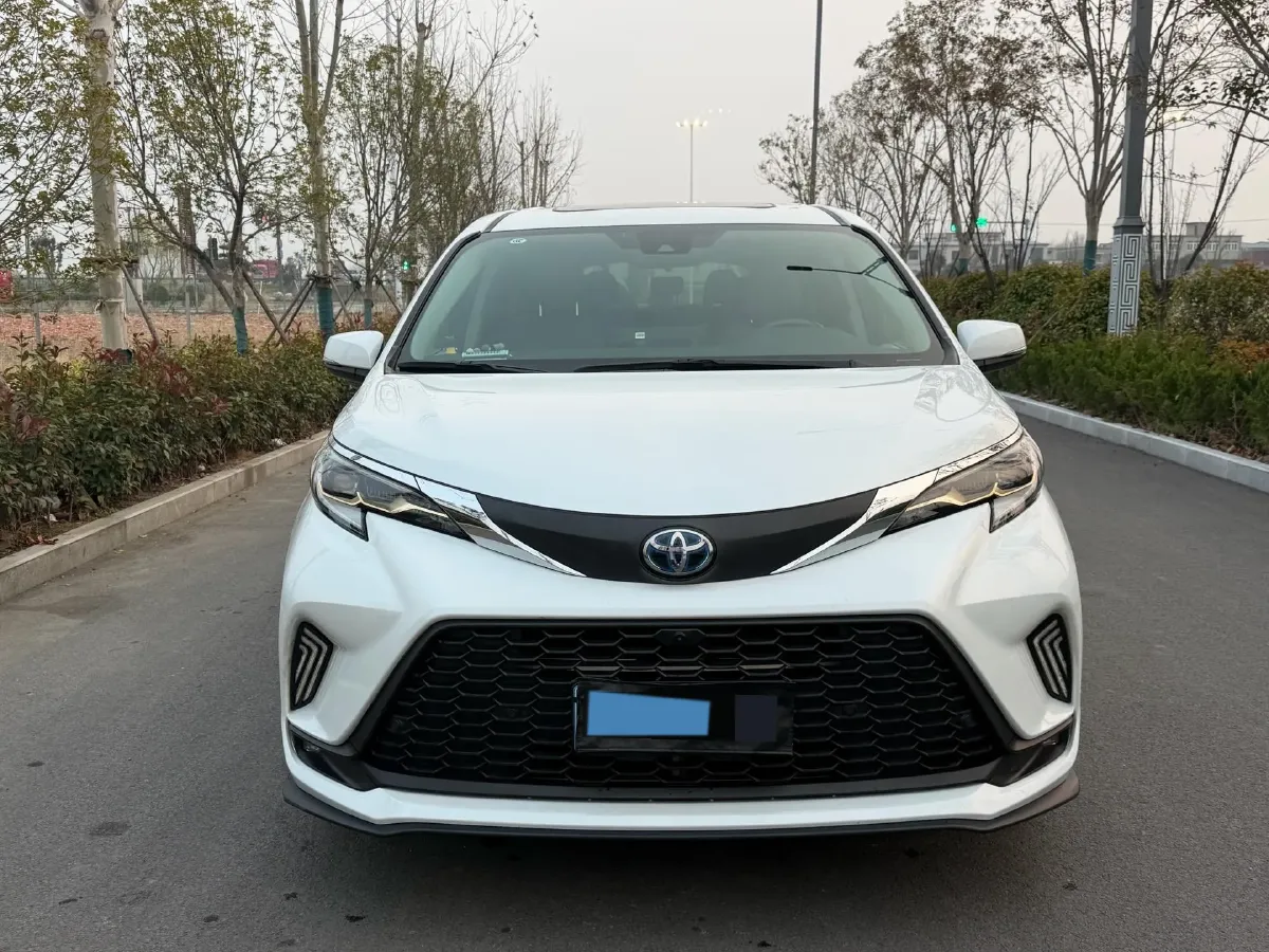 2023 Toyota Granvia 2.5L 189HP L4 E-CVT Hybrid,autocango,china used car exporter,china ev exporter,chinese used car exporter,chinese used ev exporter