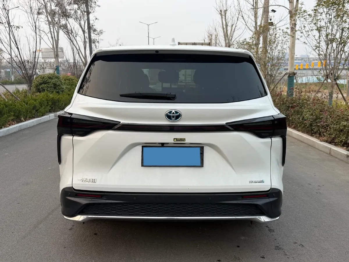 2023 Toyota Granvia 2.5L 189HP L4 E-CVT Hybrid,autocango,china used car exporter,china ev exporter,chinese used car exporter,chinese used ev exporter