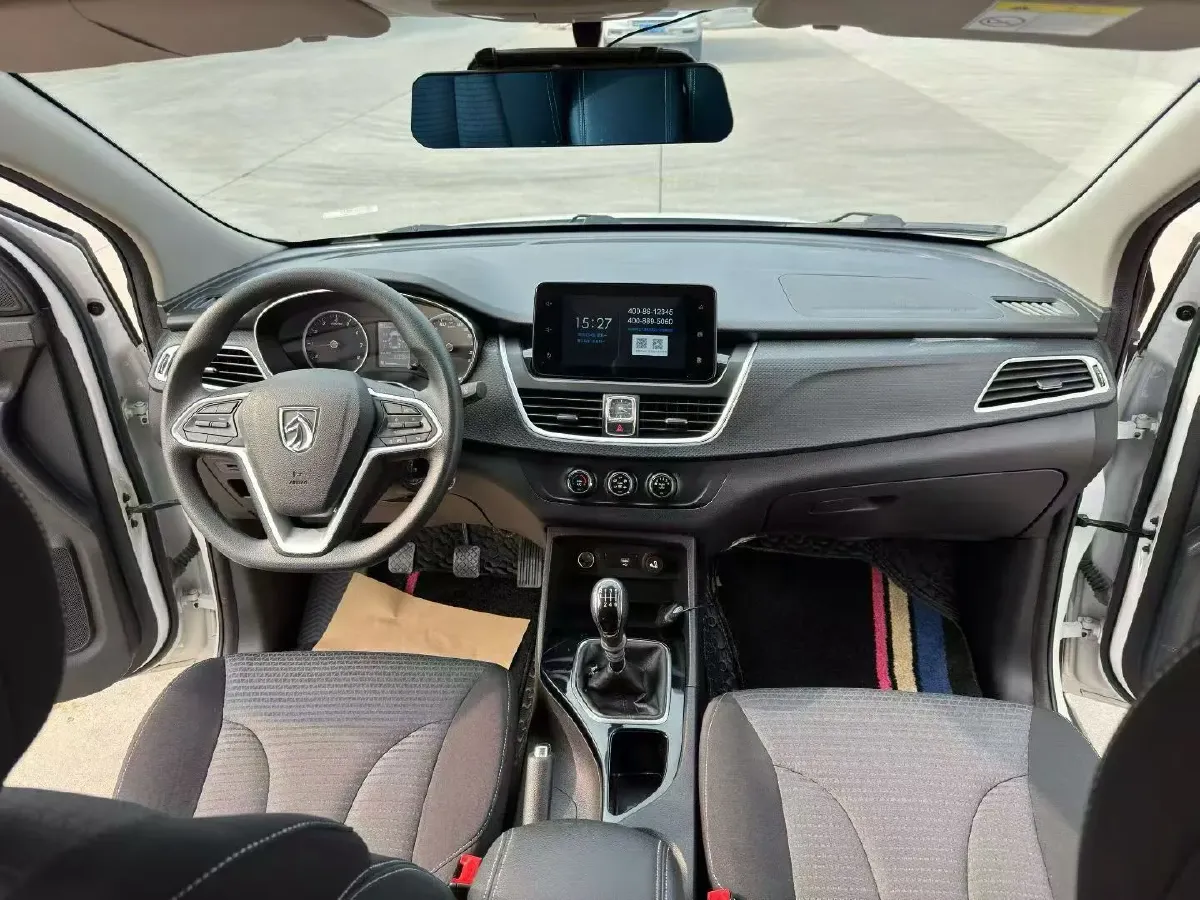2019 BaoJun 730 1.5L 112HP L4 6MT,autocango,china used car exporter,china ev exporter,chinese used car exporter,chinese used ev exporter