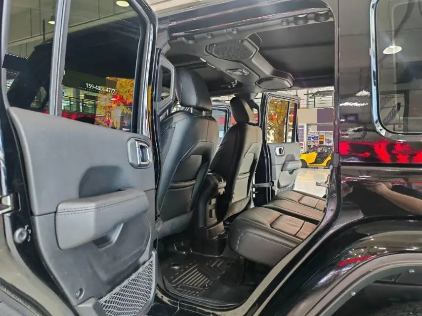 2021 Jeep Wrangler 2.0T 266HP L4 8AT,autocango,china used car exporter,china ev exporter,chinese used car exporter,chinese used ev exporter