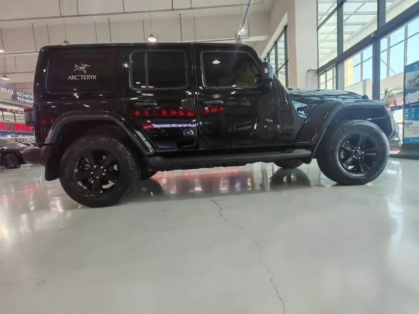2021 Jeep Wrangler 2.0T 266HP L4 8AT,autocango,china used car exporter,china ev exporter,chinese used car exporter,chinese used ev exporter