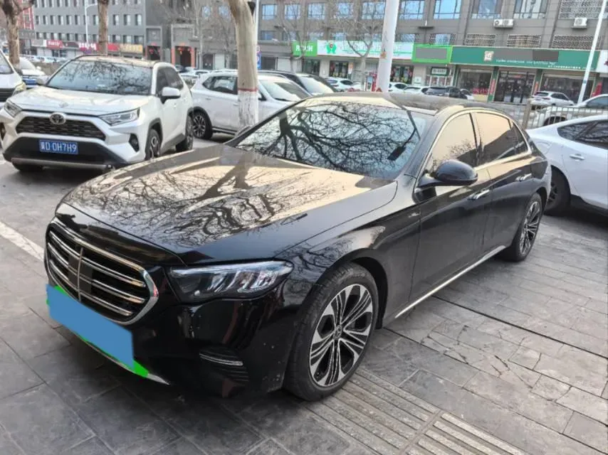 2024 Mercedes-Benz E Class 2.0T 204HP L4 9AT PHEV 25.4KWH,autocango,china used car exporter,china ev exporter,chinese used car exporter,chinese used ev exporter