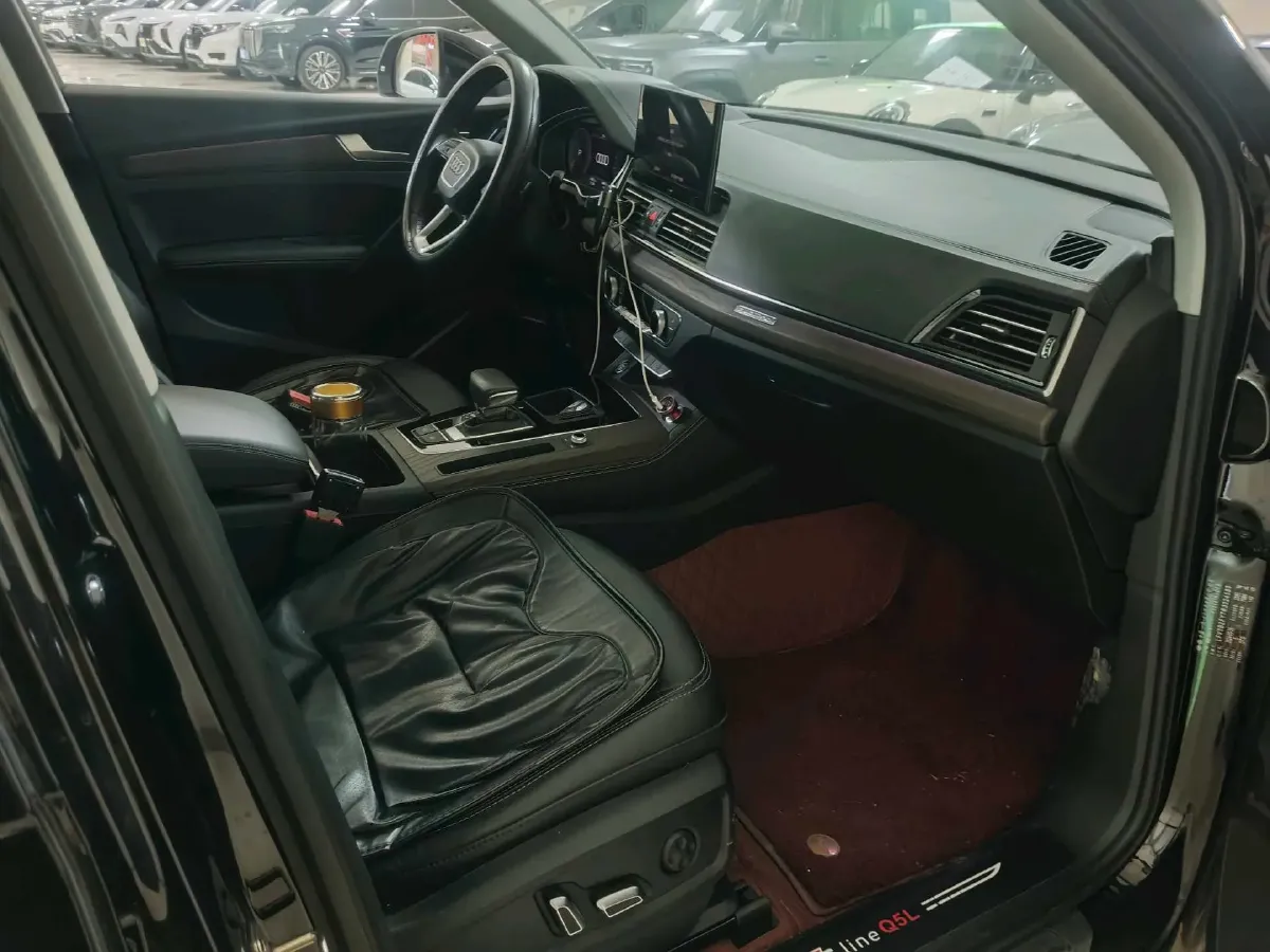 2024 Audi Q5L 2.0T 190HP L4 7DCT,autocango,china used car exporter,china ev exporter,chinese used car exporter,chinese used ev exporter