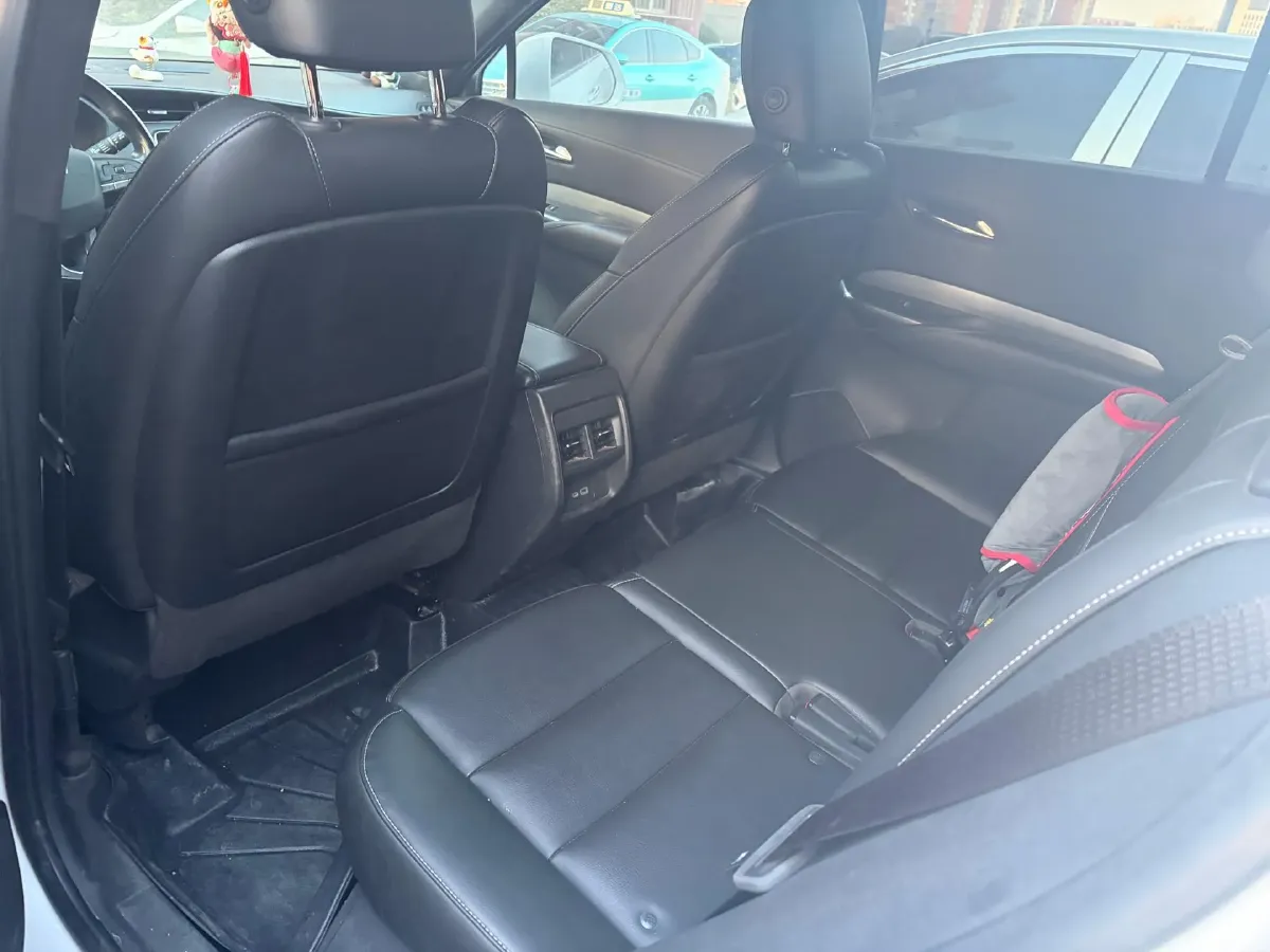 2020 Cadillac XT4 2.0T 237HP L4 9AT,autocango,china used car exporter,china ev exporter,chinese used car exporter,chinese used ev exporter