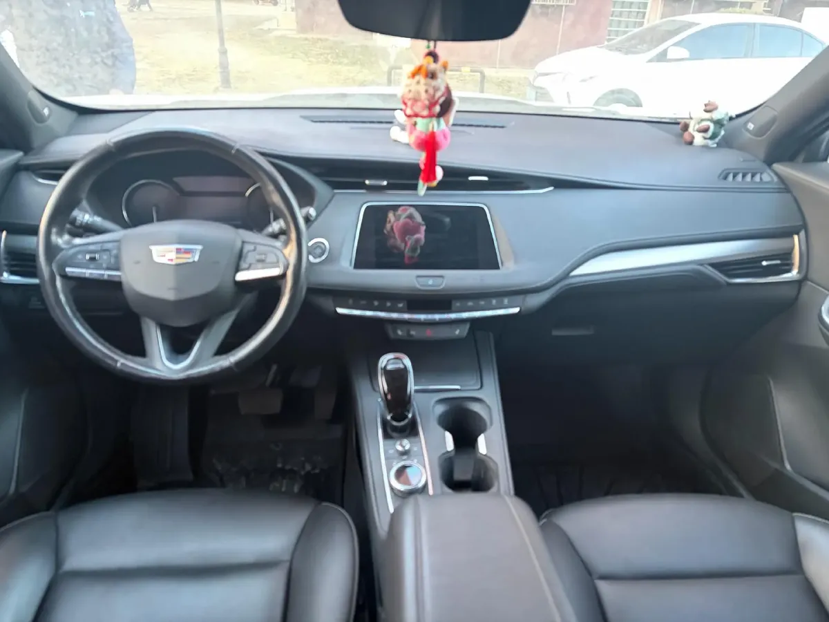 2020 Cadillac XT4 2.0T 237HP L4 9AT,autocango,china used car exporter,china ev exporter,chinese used car exporter,chinese used ev exporter