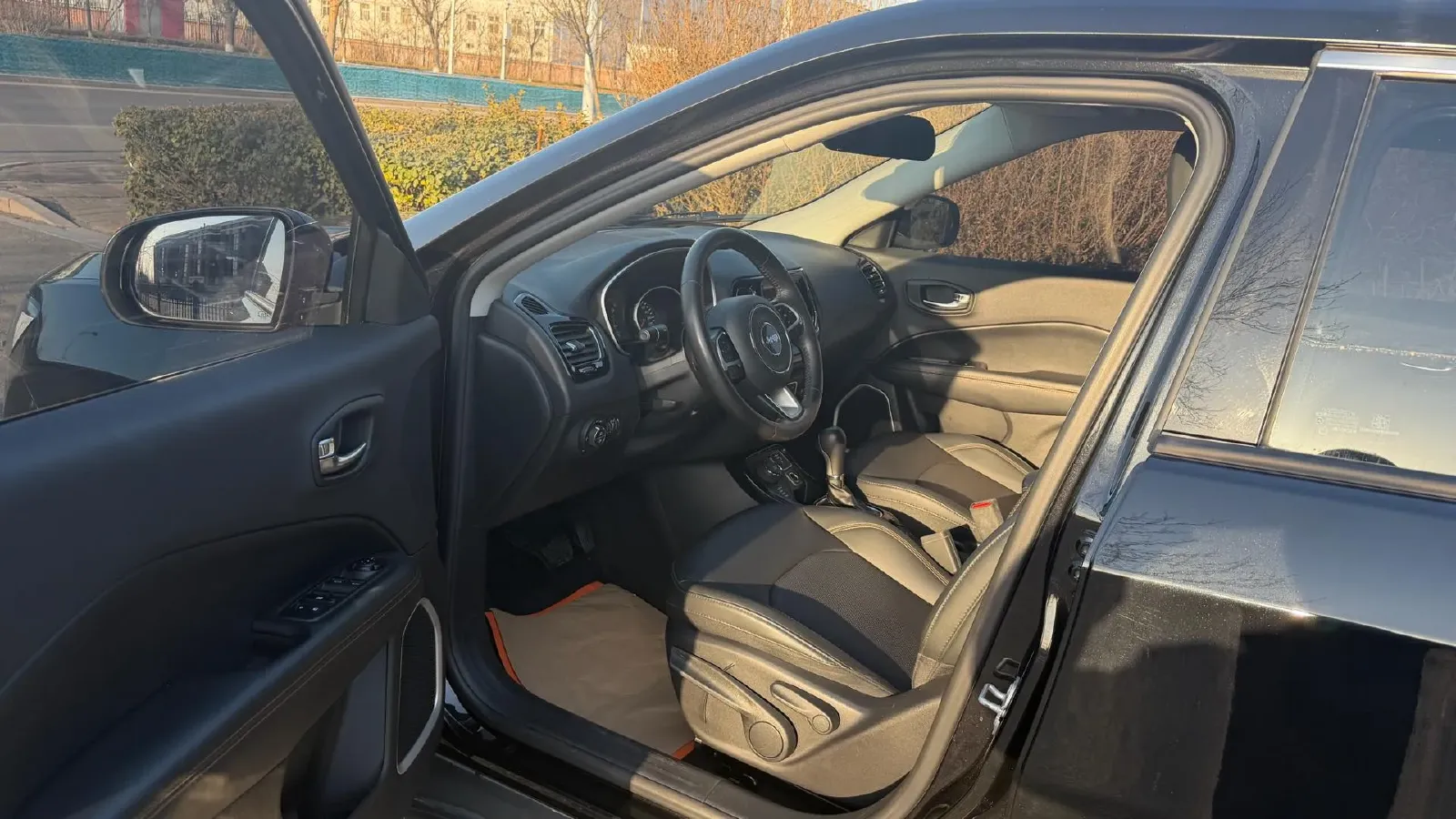 2019 Jeep Compass 1.3T 173HP L4 9AT,autocango,china used car exporter,china ev exporter,chinese used car exporter,chinese used ev exporter