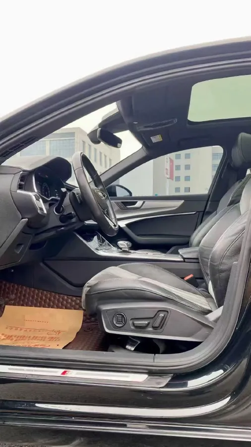 2021 Audi A6L 2.0T 224HP L4 7DCT,autocango,china used car exporter,china ev exporter,chinese used car exporter,chinese used ev exporter