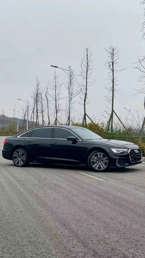 2021 Audi A6L 2.0T 224HP L4 7DCT,autocango,china used car exporter,china ev exporter,chinese used car exporter,chinese used ev exporter